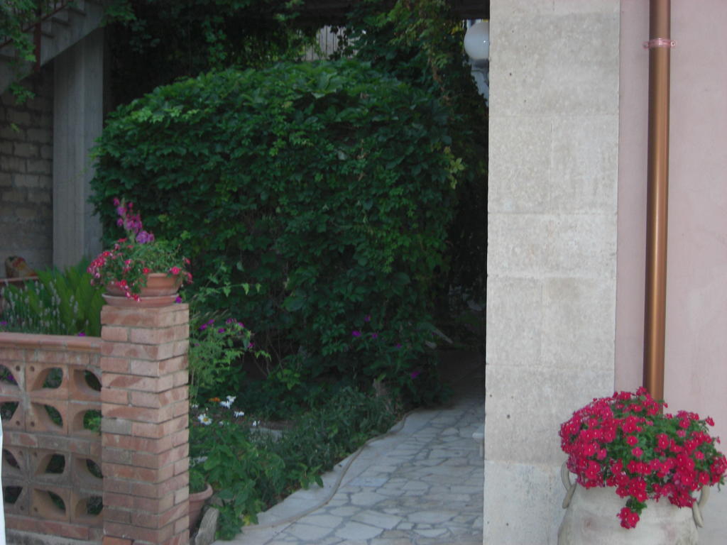 Albergo Villa Nobile Chiaramonte Gulfi Bagian luar foto