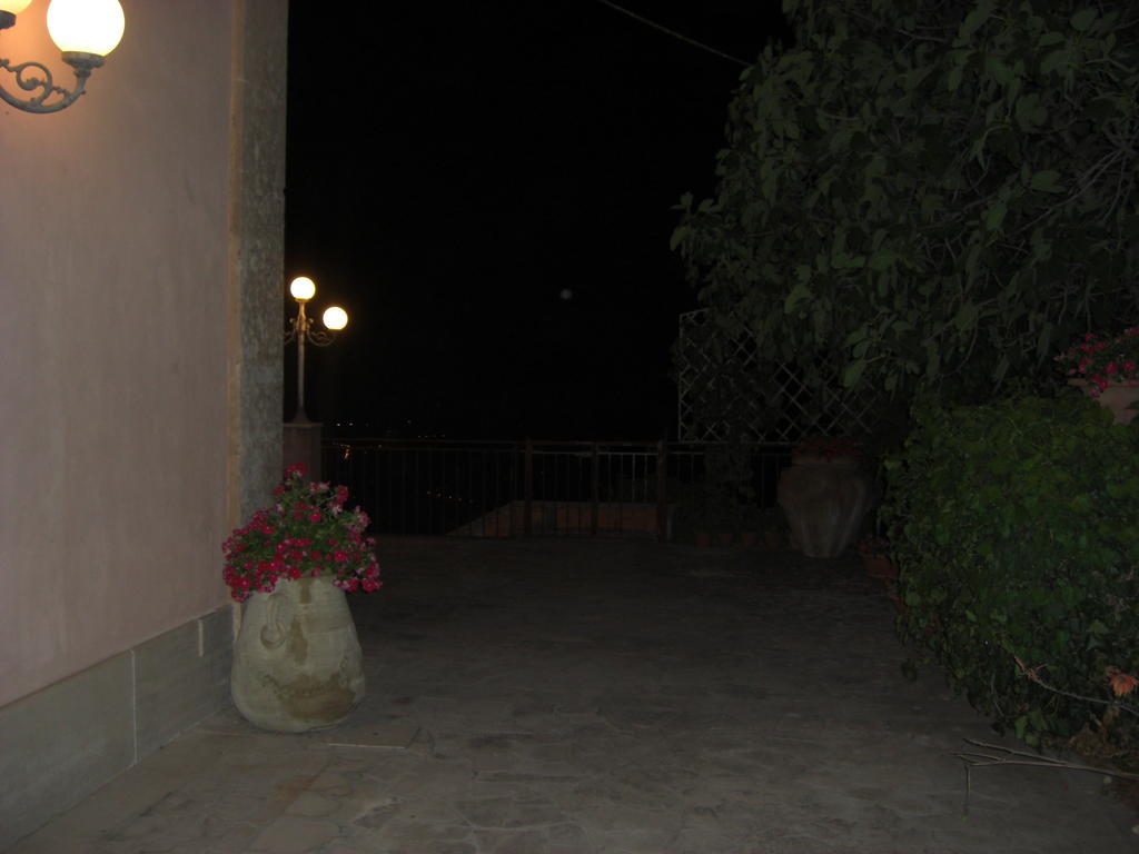 Albergo Villa Nobile Chiaramonte Gulfi Bagian luar foto