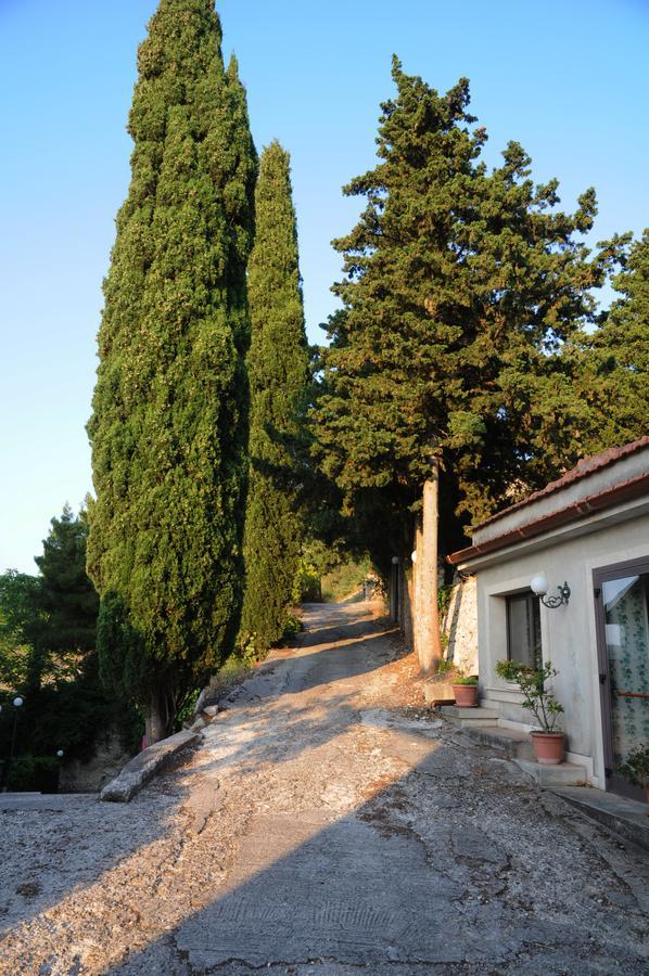 Albergo Villa Nobile Chiaramonte Gulfi Bagian luar foto
