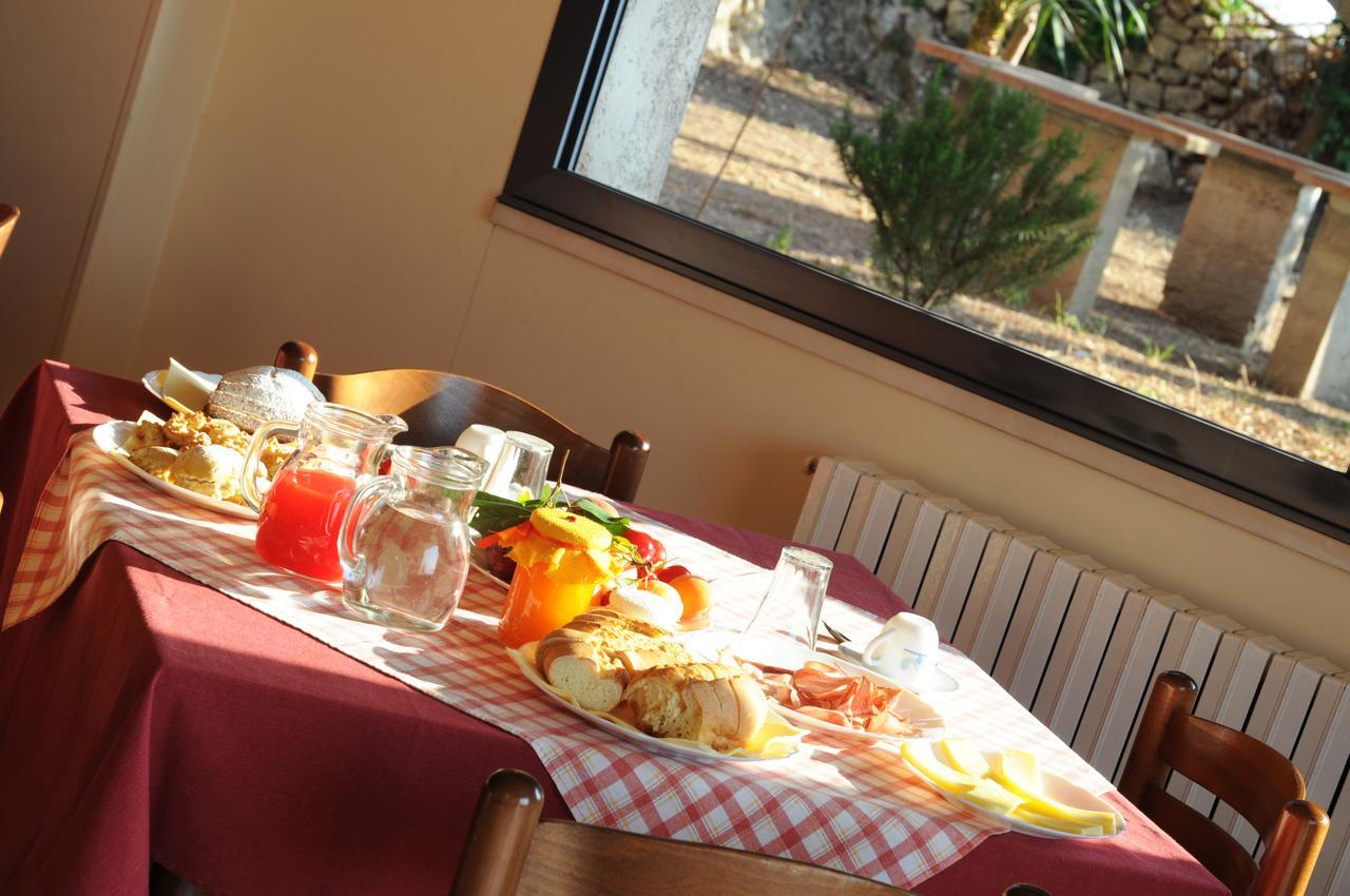 Albergo Villa Nobile Chiaramonte Gulfi Bagian luar foto