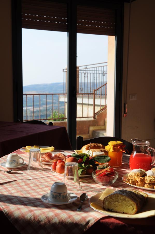 Albergo Villa Nobile Chiaramonte Gulfi Bagian luar foto